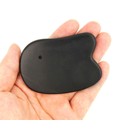 牛角刮痧板好還是砭石刮痧板好？